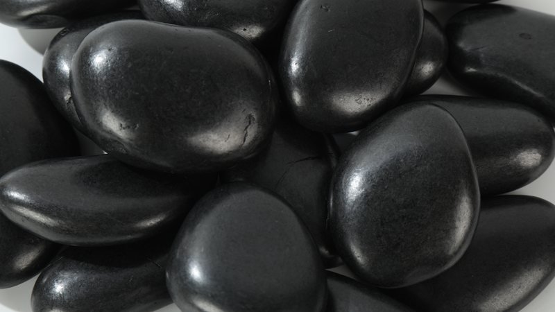 Black high-polished pebbles supplied from China
