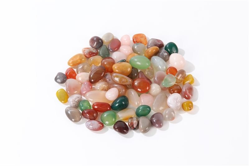 Mixed colour agate in 10–40mm showing natural shape variation