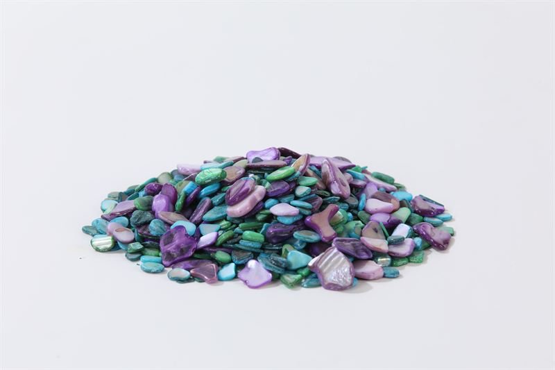Further detail of dyed coloured shell in 10–20mm