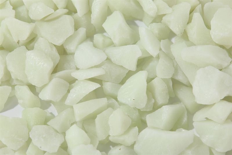 Luminous white jade chips in 10–20mm showing natural shape variation