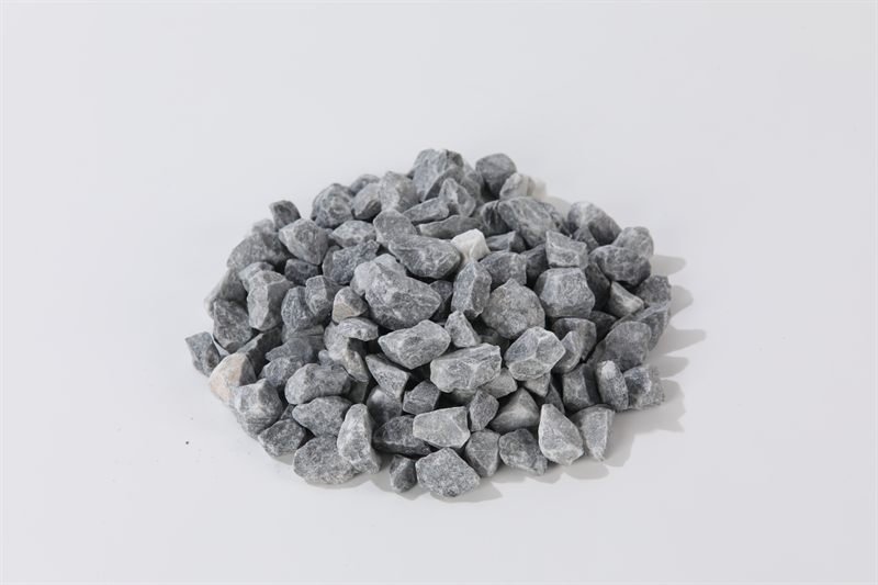 Dark grey crushed aggregate in 15–25mm shown from another angle