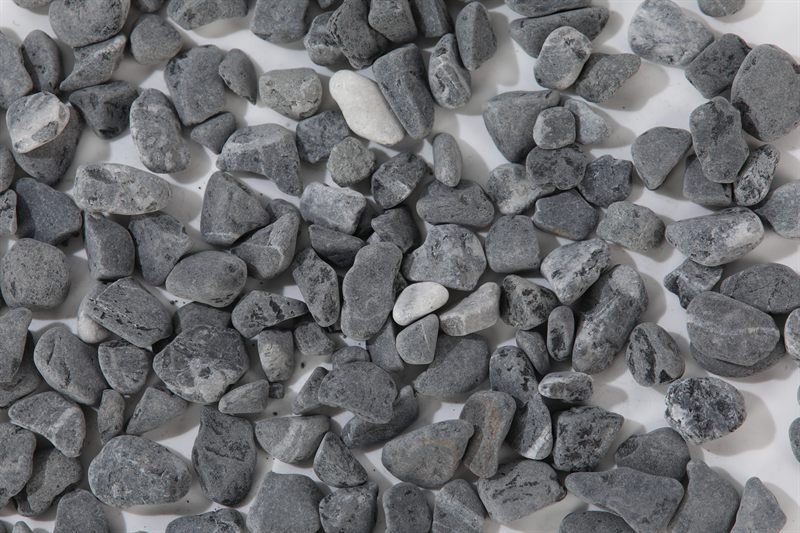 Close-up of dark grey rounded gravel in 6–12mm
