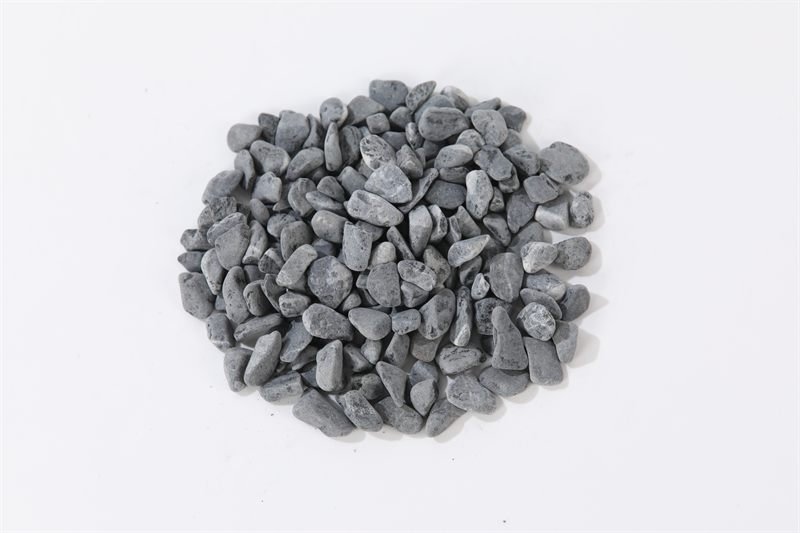 Dark grey rounded gravel in 6–12mm shown from another angle