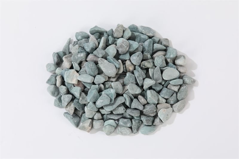 Green rounded gravel in 15–25mm shown from another angle