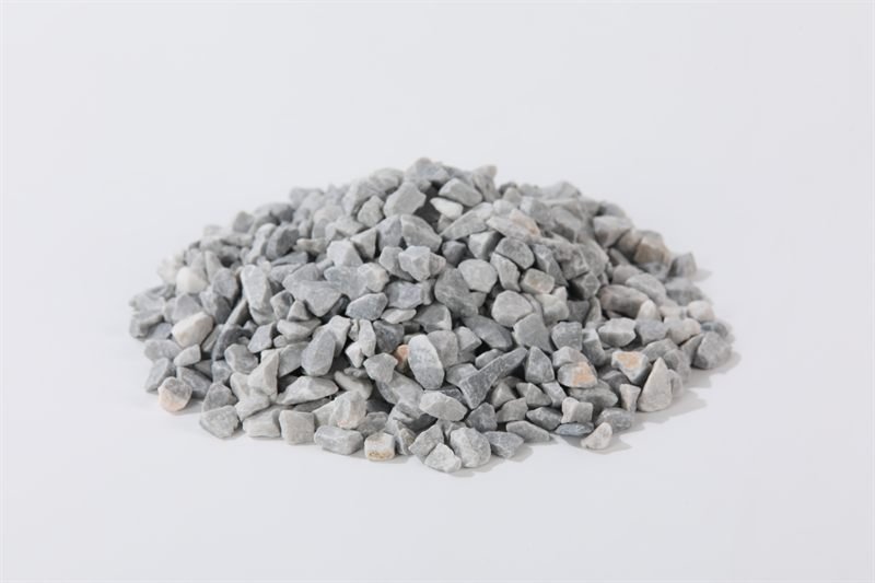 Light grey crushed aggregate in 10–15mm showing natural shape variation