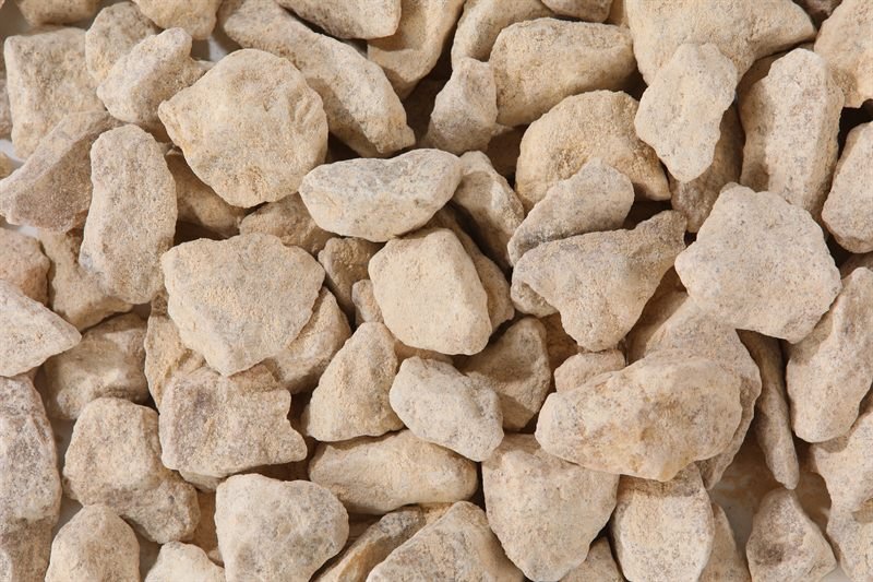 Light yellow crushed aggregate in 20–40mm showing natural shape variation