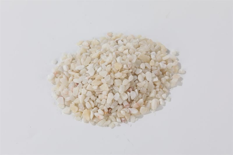 Rice white rounded gravel in 5–10mm shown from another angle
