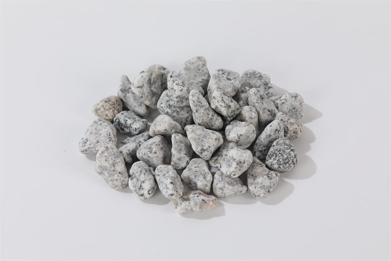 Sesame grey crushed aggregate in 15–25mm shown from another angle