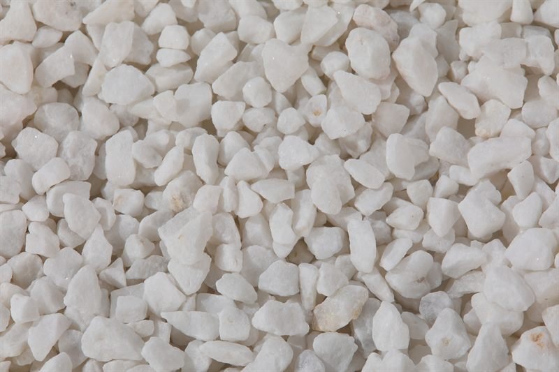 Close-up of white crushed aggregate in 5–15mm