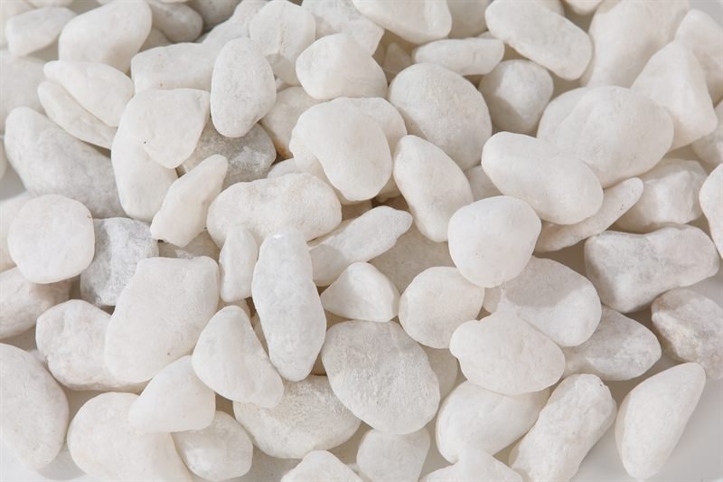 Close-up of white crushed aggregate in 10–20mm