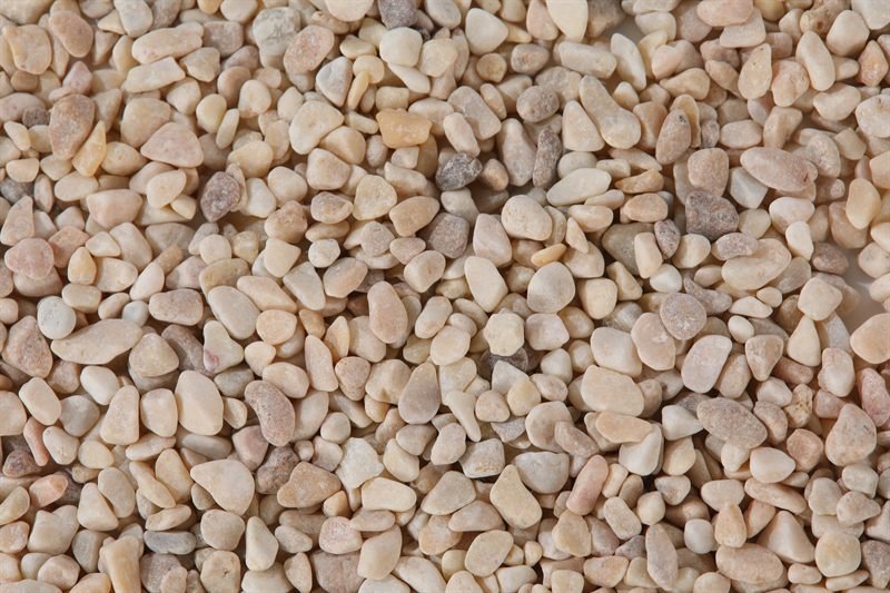Further detail of light yellow rounded gravel in 5–10mm