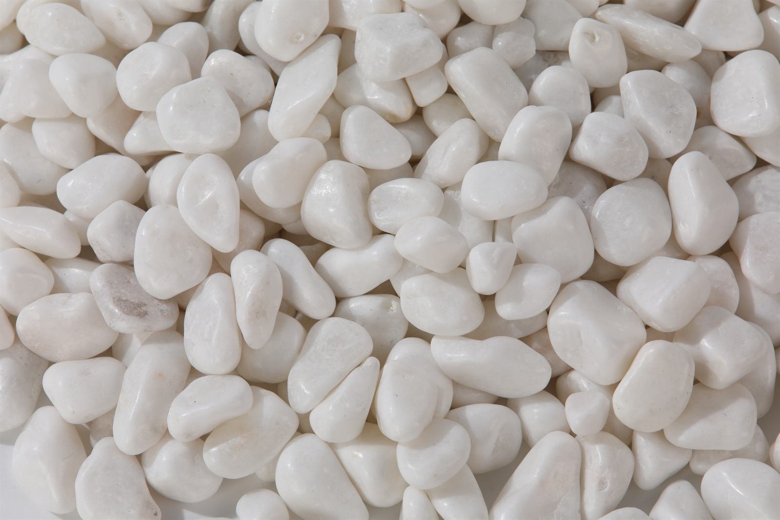 Snow white pebbles